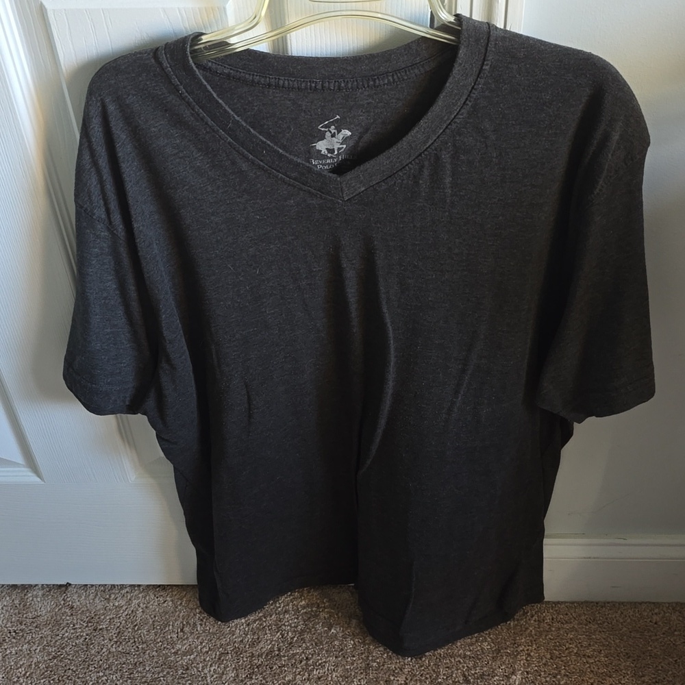 EUC Ralph Lauren V neck tee
